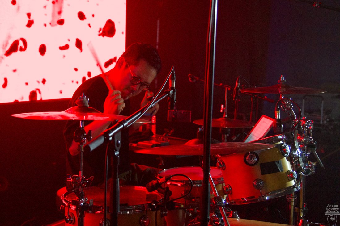Hollow Jan live