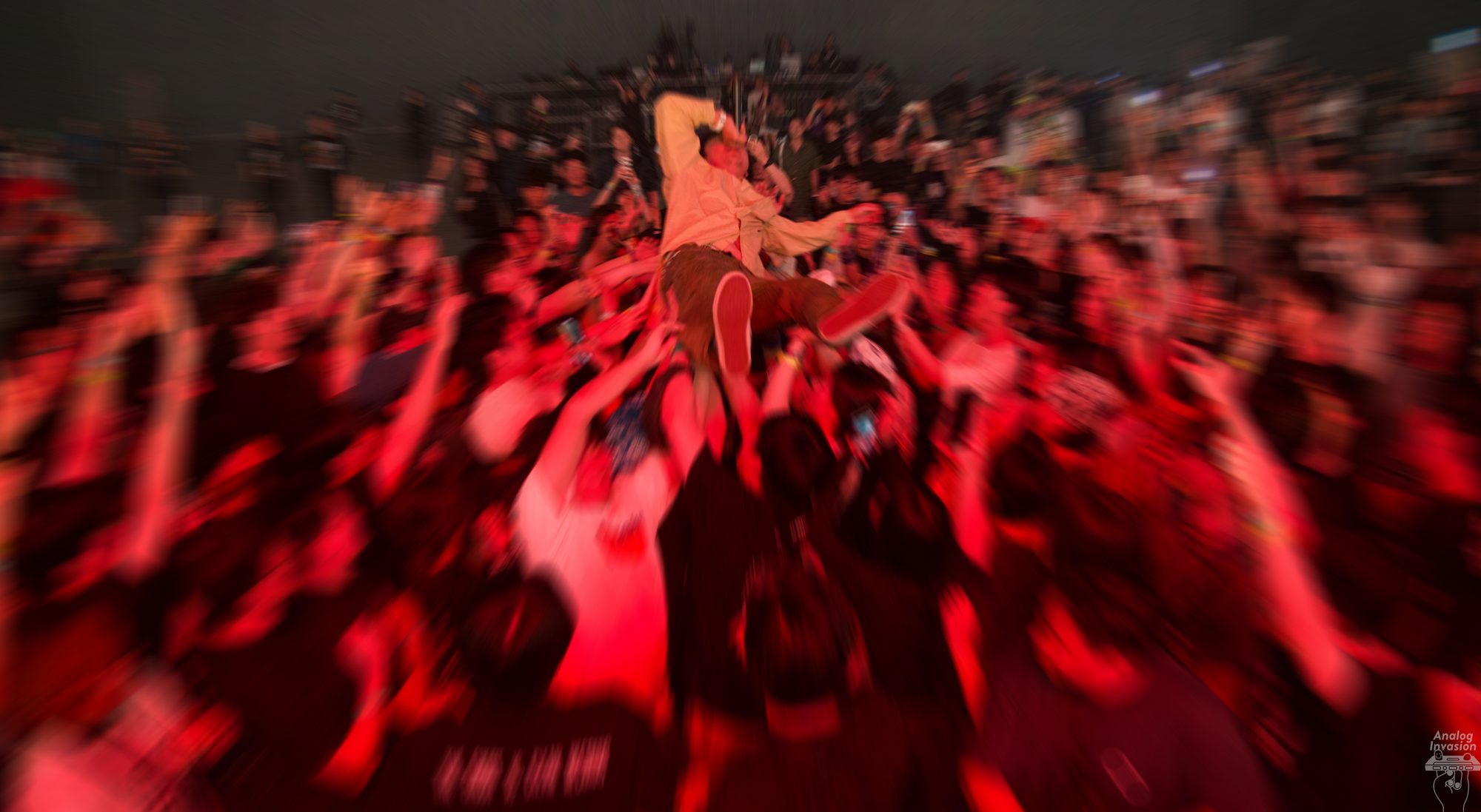 Im Hwantaek crowd-surfing at Asian Pop Festival 2025